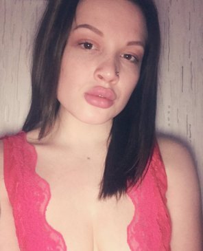Катя, 22